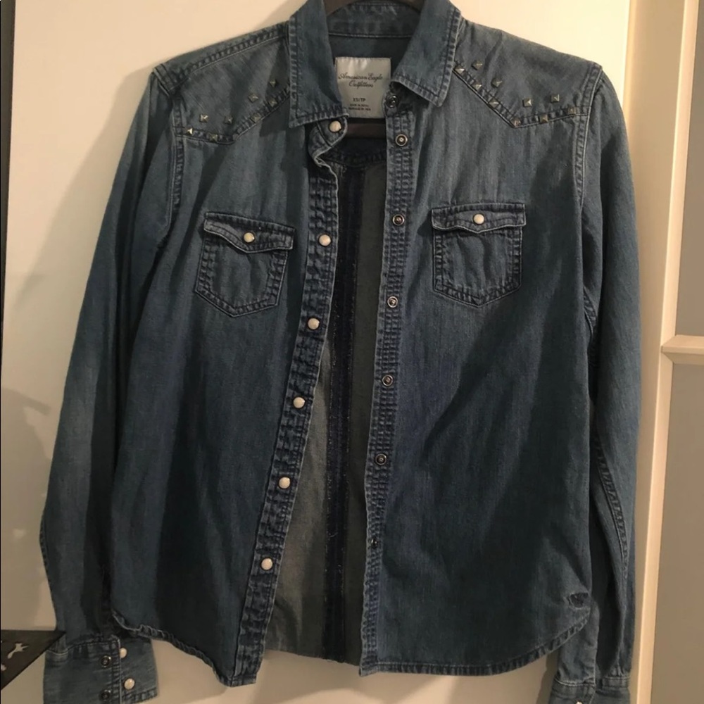 American eagle denim button down top